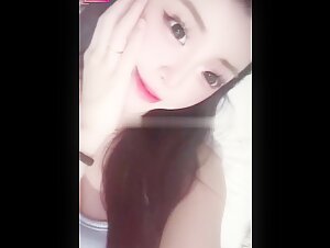 极品大眼正妹 柠檬 被男友曝光不雅视频_露脸口交与好兄弟3P轮操