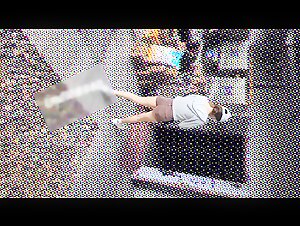 厕拍大神潜入某高校 尾随两个靓妹进女厕多角度偷拍她们尿尿