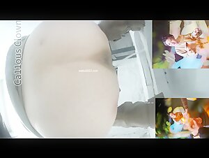 十一月新流出 魔手 外购手持厕拍 大神CC潜入办公大楼女厕后拍白领尿尿双胞胎姐妹花两姐妹