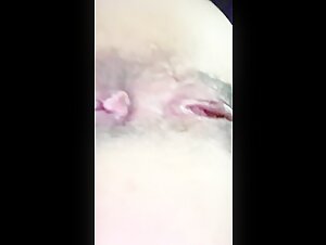 办公楼女厕所超近距离偷拍几位美女同事的极品美鲍鱼