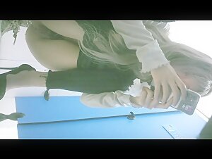 商场女厕全景偷窥几位高颜值美女嘘嘘 全是小黑鲍鱼